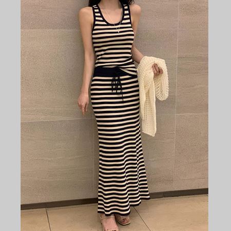 Dongdaemum Women’s One-Pieces, a testament to the elegance and quality of wholesale Korean fashion.