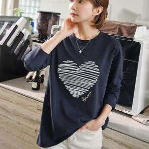 Dongdaemum Women’s Shirts, Tops & T-Shirts, a testament to the elegance and quality of wholesale Korean fashion.