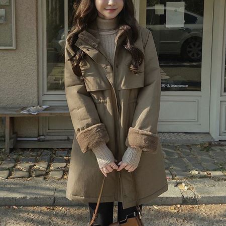 Dongdaemum Women’s Coats & Jackets, a testament to the elegance and quality of wholesale Korean fashion.