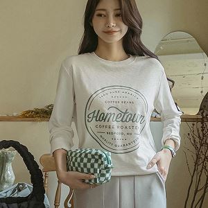 Dongdaemum Women’s Shirts, Tops & T-Shirts, a testament to the elegance and quality of wholesale Korean fashion.