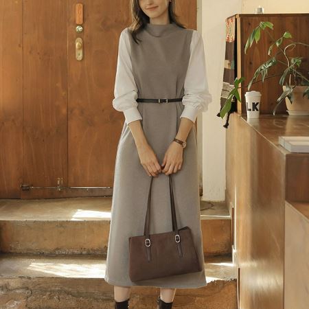 A collection of Dongdaemum Women’s Dresses, encapsulating the charm of Korean fashion.