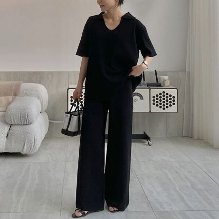 Dongdaemum Women’s One-Pieces, a testament to the elegance and quality of wholesale Korean fashion.