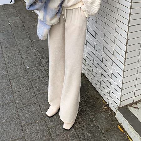 An array of Dongdaemum Women’s Pants, embodying the versatility of Korean fashion.