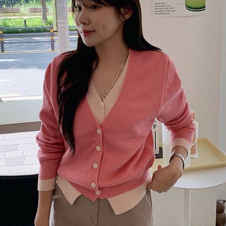 A variety of Dongdaemum Women’s Coats & Jackets, reflecting the sophistication of Korean fashion.