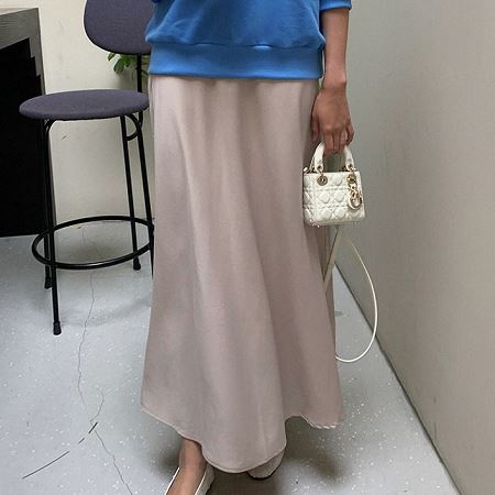 A collection of Dongdaemum Women’s Dresses, encapsulating the charm of Korean fashion.