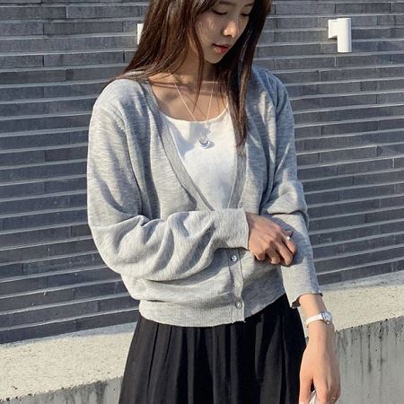 Dongdaemum Women’s Coats & Jackets, a testament to the elegance and quality of wholesale Korean fashion.