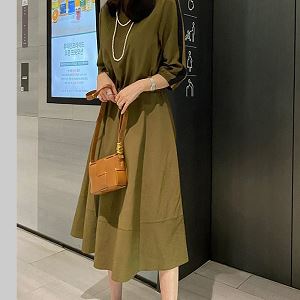 Dongdaemum Women’s Dresses, a testament to the elegance and quality of wholesale Korean fashion.