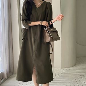 Dongdaemum Women’s Dresses, a testament to the elegance and quality of wholesale Korean fashion.