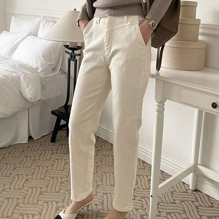 Dongdaemum Women’s Pants, a testament to the elegance and quality of wholesale Korean fashion.