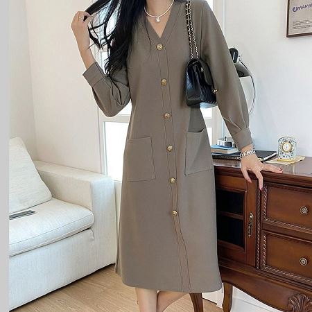 Dongdaemum Women’s Dresses, a testament to the elegance and quality of wholesale Korean fashion.