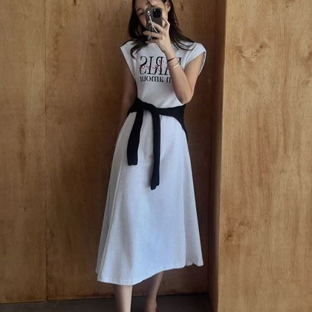 Dongdaemum Women’s Dresses, a testament to the elegance and quality of wholesale Korean fashion.