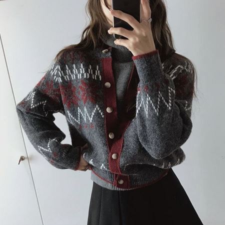 Dongdaemum Women’s Coats & Jackets, a testament to the elegance and quality of wholesale Korean fashion.