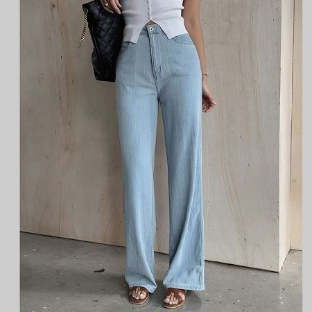 Dongdaemum Women’s Pants, a testament to the elegance and quality of wholesale Korean fashion.