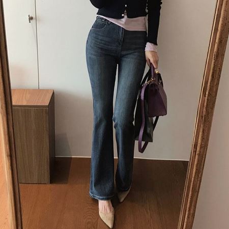 Dongdaemum Women’s Pants, a testament to the elegance and quality of wholesale Korean fashion.