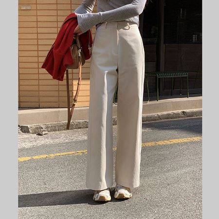 Dongdaemum Women’s Pants, a testament to the elegance and quality of wholesale Korean fashion.