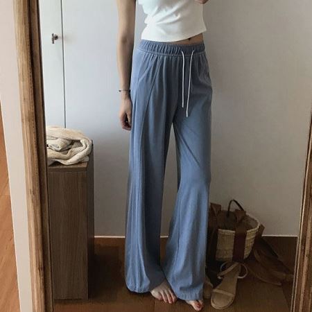 Dongdaemum Women’s Pants, a testament to the elegance and quality of wholesale Korean fashion.