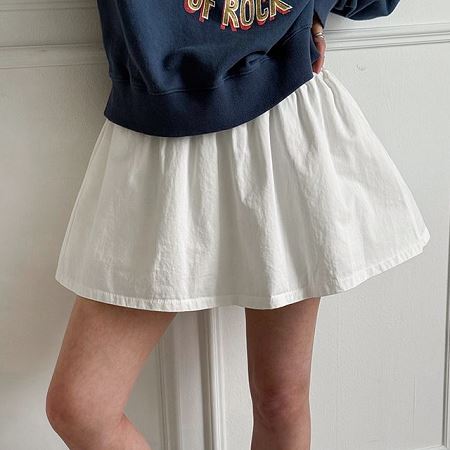 Dongdaemum Women’s Dresses, a testament to the elegance and quality of wholesale Korean fashion.