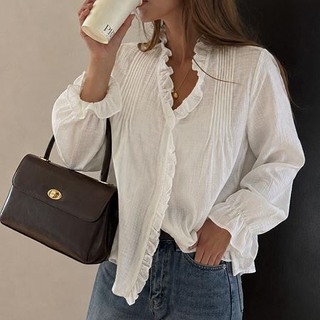 Dongdaemum Women’s Shirts, Tops & T-Shirts, a testament to the elegance and quality of wholesale Korean fashion.