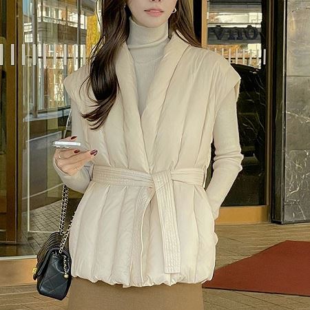 A variety of Dongdaemum Women’s Coats & Jackets, reflecting the sophistication of Korean fashion.