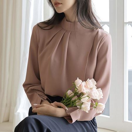 Dongdaemum Women’s Shirts, Tops & T-Shirts, a testament to the elegance and quality of wholesale Korean fashion.