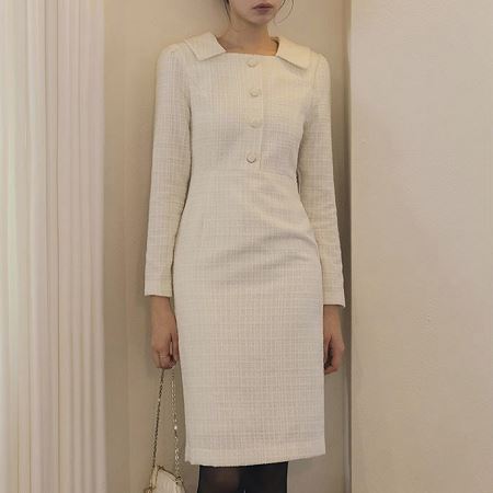 A collection of Dongdaemum Women’s Dresses, encapsulating the charm of Korean fashion.