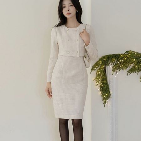 A collection of Dongdaemum Women’s Dresses, encapsulating the charm of Korean fashion.