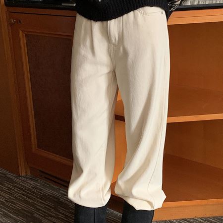 Dongdaemum Women’s Pants, a testament to the elegance and quality of wholesale Korean fashion.