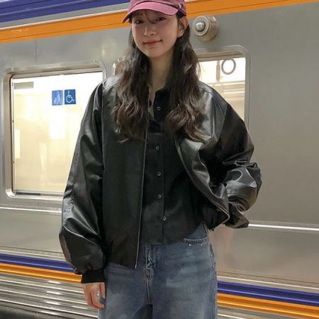 A variety of Dongdaemum Women’s Coats & Jackets, reflecting the sophistication of Korean fashion.