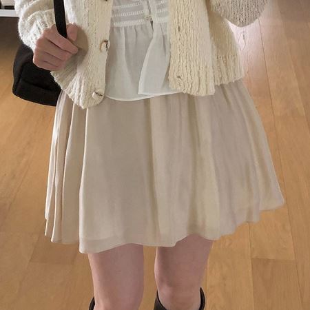 A collection of Dongdaemum Women’s Dresses, encapsulating the charm of Korean fashion.