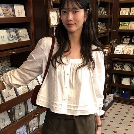 A collection of Dongdaemum Women’s Dresses, encapsulating the charm of Korean fashion.