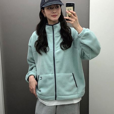 A variety of Dongdaemum Women’s Coats & Jackets, reflecting the sophistication of Korean fashion.