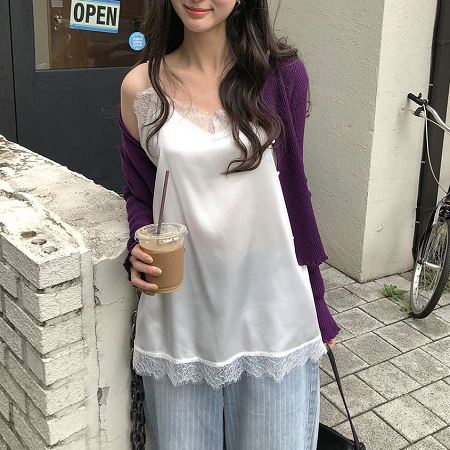 Dongdaemum Women’s Shirts, Tops & T-Shirts, a testament to the elegance and quality of wholesale Korean fashion.