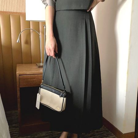 Dongdaemum Women’s Dresses, a testament to the elegance and quality of wholesale Korean fashion.