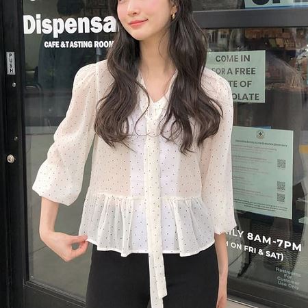 Dongdaemum Women’s Shirts, Tops & T-Shirts, a testament to the elegance and quality of wholesale Korean fashion.
