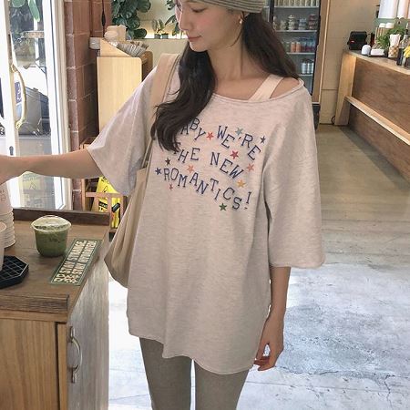 Dongdaemum Women’s Shirts, Tops & T-Shirts, a testament to the elegance and quality of wholesale Korean fashion.