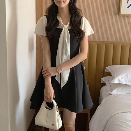 A collection of Dongdaemum Women’s Dresses, encapsulating the charm of Korean fashion.