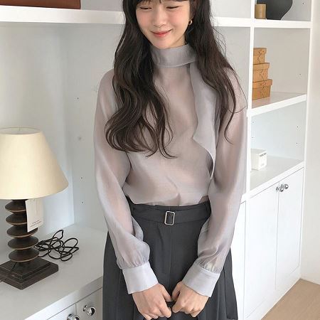 Dongdaemum Women’s Shirts, Tops & T-Shirts, a testament to the elegance and quality of wholesale Korean fashion.