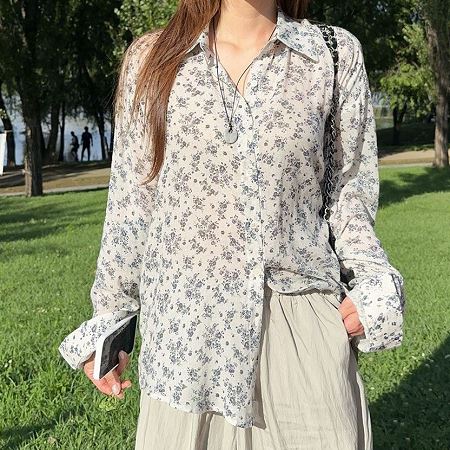 Dongdaemum Women’s Shirts, Tops & T-Shirts, a testament to the elegance and quality of wholesale Korean fashion.