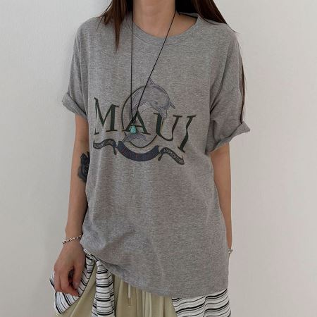 Dongdaemum Women’s Shirts, Tops & T-Shirts, a testament to the elegance and quality of wholesale Korean fashion.