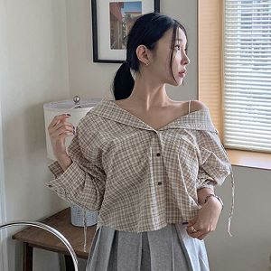 Dongdaemum Women’s Shirts, Tops & T-Shirts, a testament to the elegance and quality of wholesale Korean fashion.