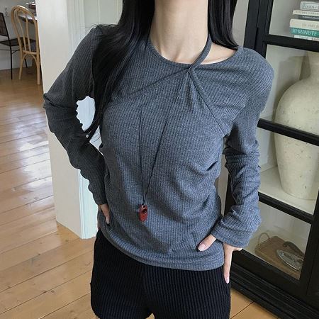 Dongdaemum Women’s Shirts, Tops & T-Shirts, a testament to the elegance and quality of wholesale Korean fashion.