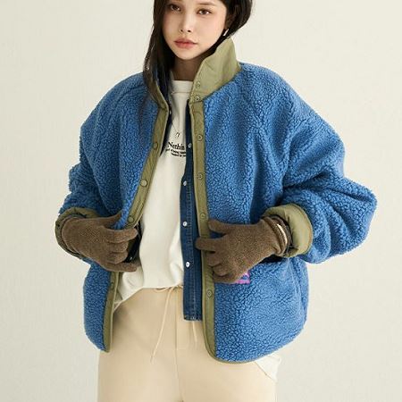 A variety of Dongdaemum Women’s Coats & Jackets, reflecting the sophistication of Korean fashion.