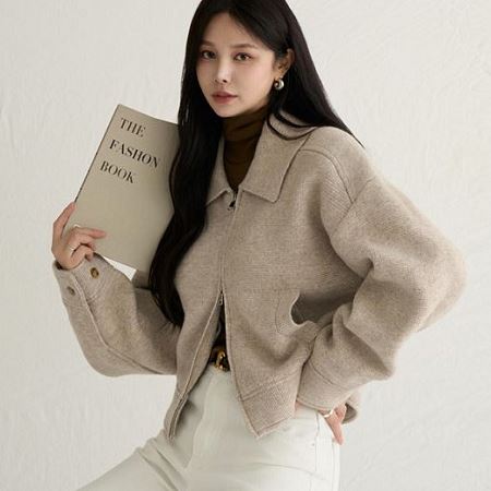 Dongdaemum Women’s Coats & Jackets, a testament to the elegance and quality of wholesale Korean fashion.