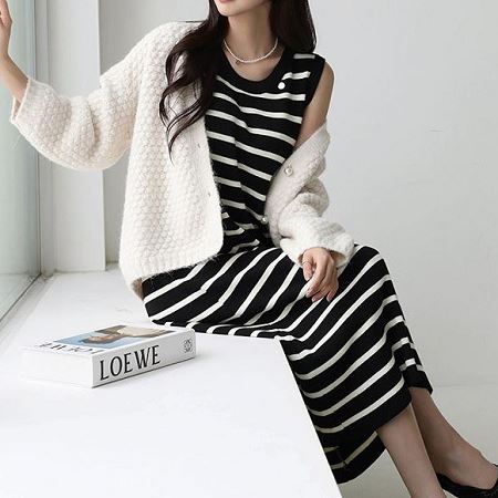 Dongdaemum Women’s Dresses, a testament to the elegance and quality of wholesale Korean fashion.