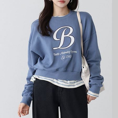 Dongdaemum Women’s Shirts, Tops & T-Shirts, a testament to the elegance and quality of wholesale Korean fashion.