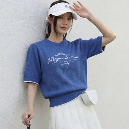 Dongdaemum Women’s Shirts, Tops & T-Shirts, a testament to the elegance and quality of wholesale Korean fashion.