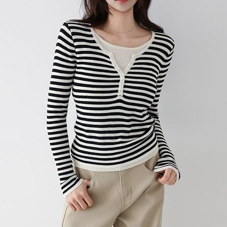 Dongdaemum Women’s Shirts, Tops & T-Shirts, a testament to the elegance and quality of wholesale Korean fashion.