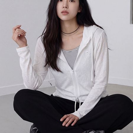Dongdaemum Women’s Coats & Jackets, a testament to the elegance and quality of wholesale Korean fashion.