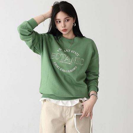 Dongdaemum Women’s Shirts, Tops & T-Shirts, a testament to the elegance and quality of wholesale Korean fashion.