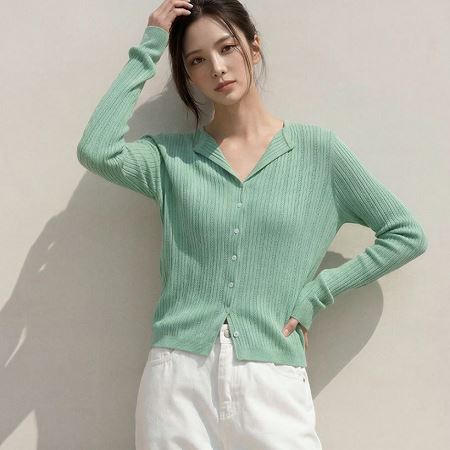 Dongdaemum Women’s Coats & Jackets, a testament to the elegance and quality of wholesale Korean fashion.